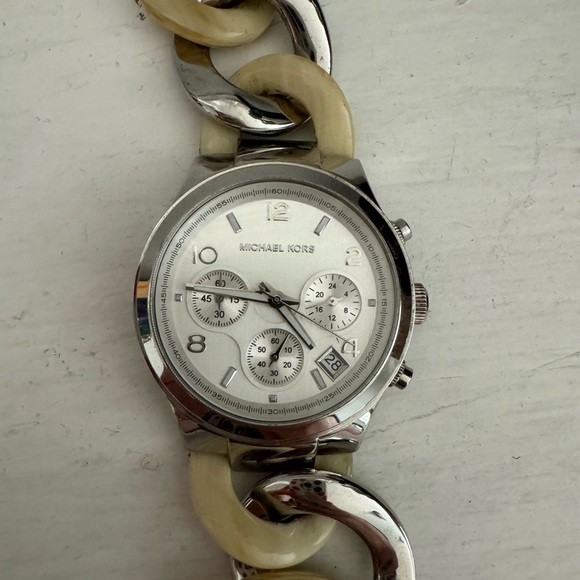 Vintage Michael Kors Watch - Picture 2 of 3